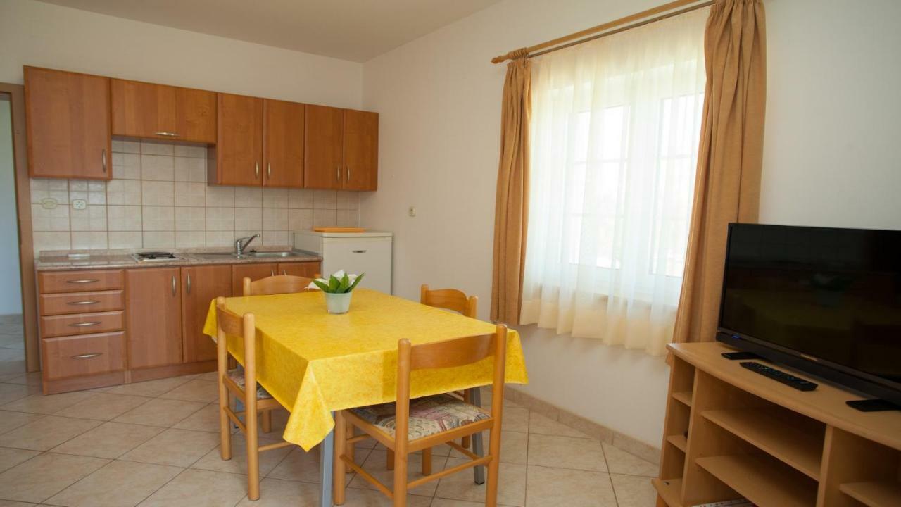 Apartments Basaca Pag Town Zewnętrze zdjęcie