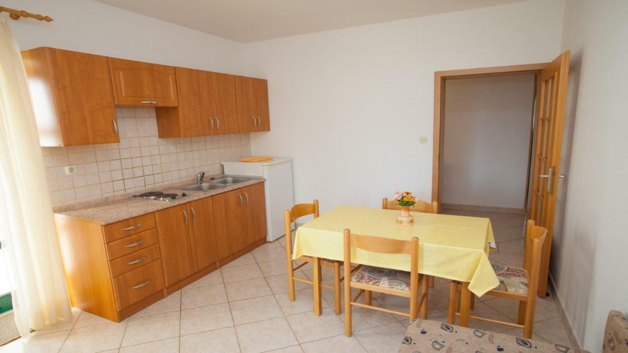 Apartments Basaca Pag Town Zewnętrze zdjęcie