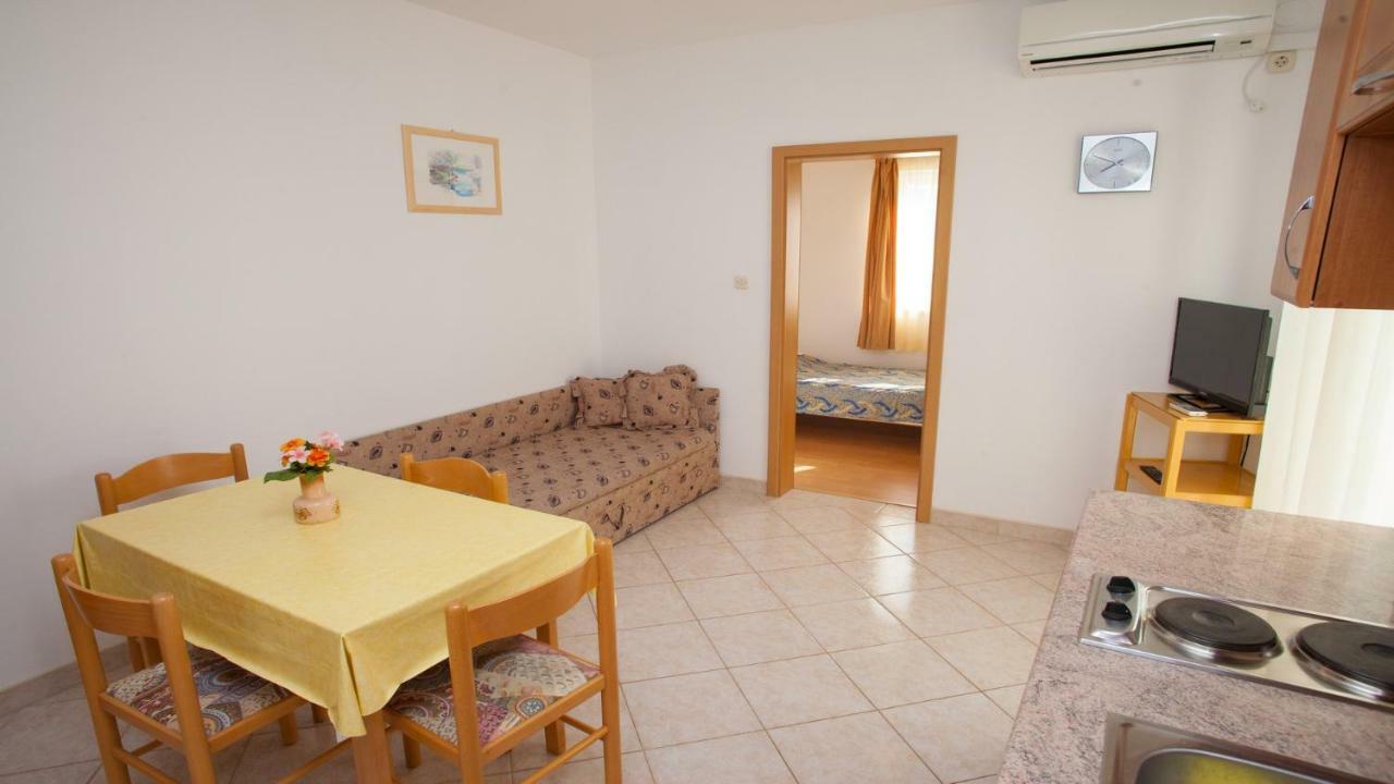 Apartments Basaca Pag Town Zewnętrze zdjęcie